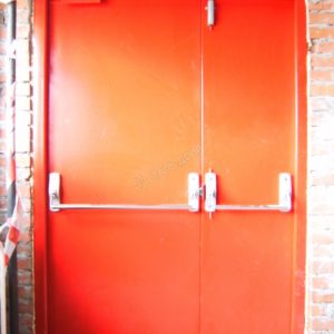 Противопожарная дверь с доводчиком / серия FRM7524